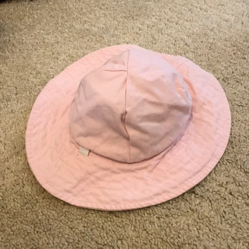 Pink Baby sun hat Velcro straps.Reversible.